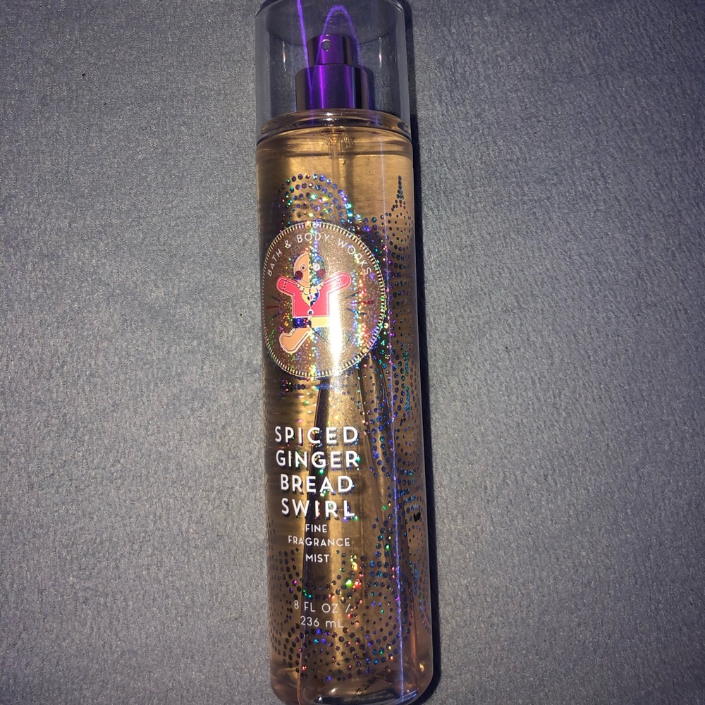 Bath and Body works spiced gingerbread swirl